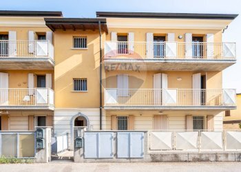 Edificio all\'aperto - Trilocale Via Manfrassina
 
49, Viadana - foto 30