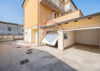 Terrazza - Trilocale Via Manfrassina
 
49, Viadana - foto 34