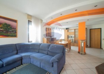 Sala da pranzo - Quadrilocale Costa Volpino - foto 7