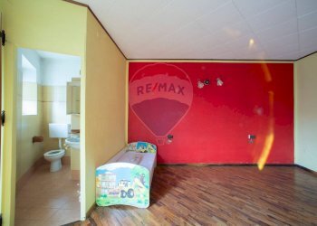 Stanza vuota - Quadrilocale Costa Volpino - foto 17