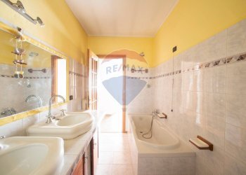 Bagno - Quadrilocale Costa Volpino - foto 23