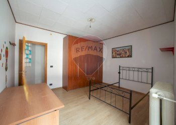 Camera / camera da letto - Quadrilocale Costa Volpino - foto 25