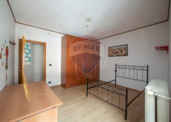 Camera / camera da letto - Quadrilocale Costa Volpino - foto 26