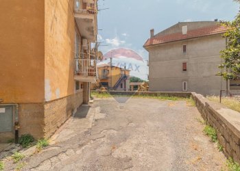 Edificio all\'aperto - Trilocale Via Del Pettinaro
 
40, Ischia di Castro - foto 26