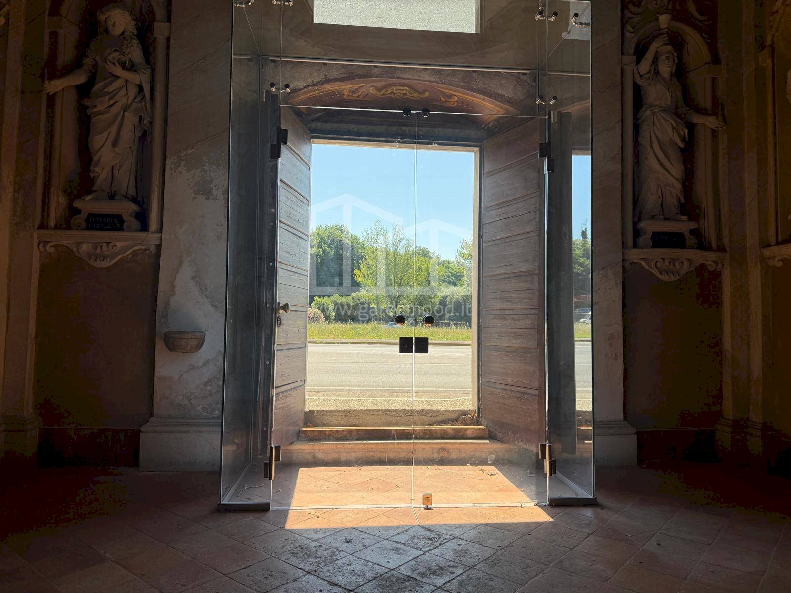 Foto 2 - Locale Commerciale Via Valene, Salò - foto 2