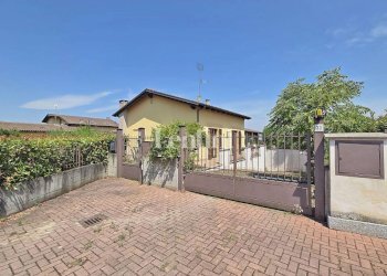 Cortile interno - Villa via Piemonte, Conzano - foto 1