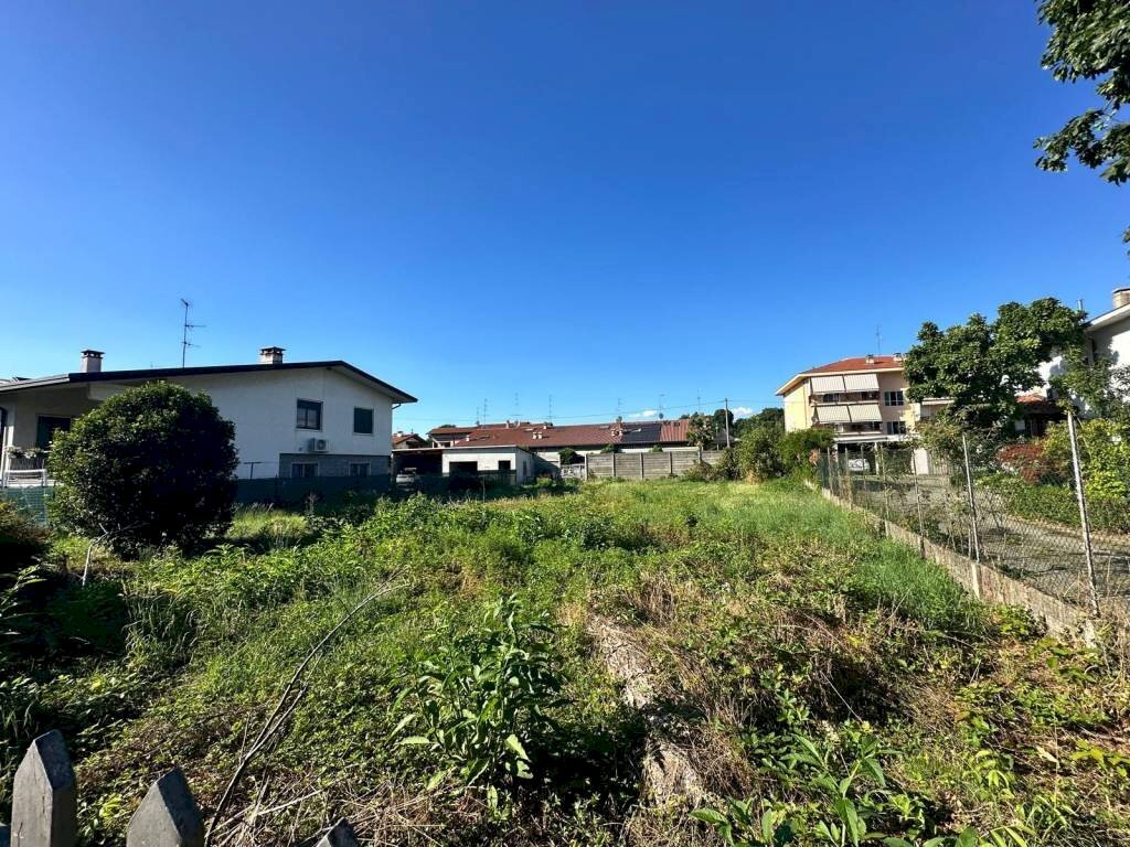 Terreno - Terreno edificabile via Giuseppe Garibaldi, Ferno - foto 1