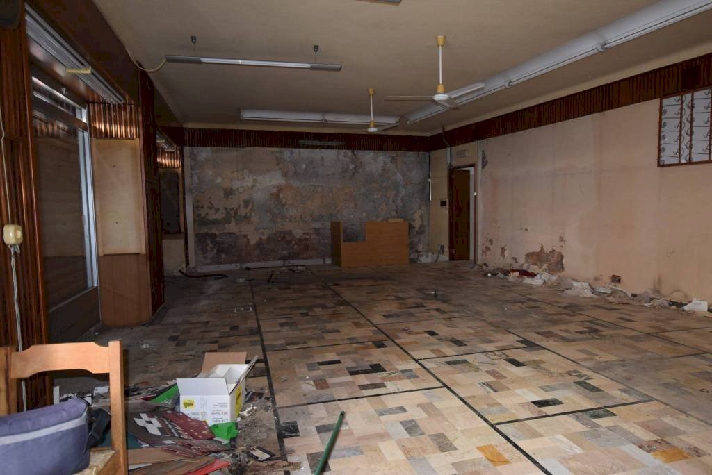 Interno non residenziale - Negozio piazza Cesare Battisti, 3, Mondovì - foto 3