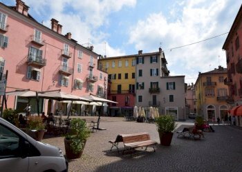 Zona - Negozio piazza Cesare Battisti, 3, Mondovì - foto 2