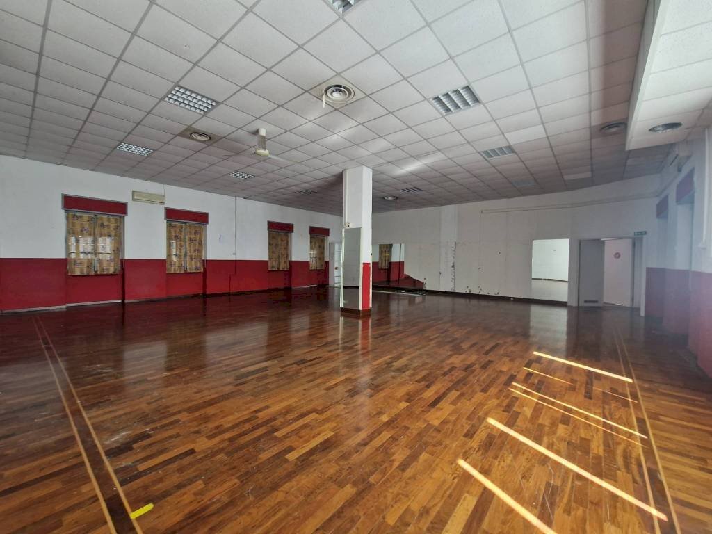 Interno non residenziale - Capannone via Arese, 98, Rho - foto 2