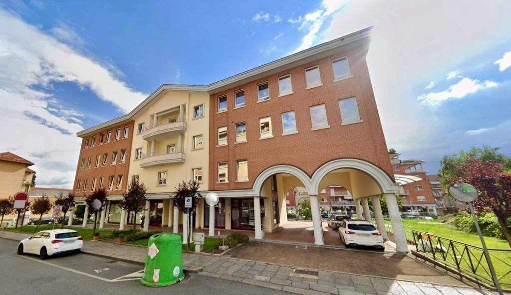 Facciata - Shop via Torino, 42, Biella - photo 1