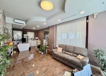 Salone - Shop via Torino, 42, Biella - photo 4