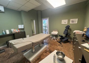 Salone - Shop via Torino, 42, Biella - photo 6