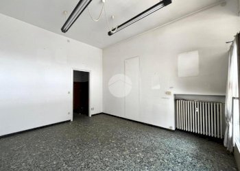 Three-room apartment Via Libertà, Vigliano Biellese - photo 11