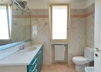 Four-room apartment Vignola - photo 12