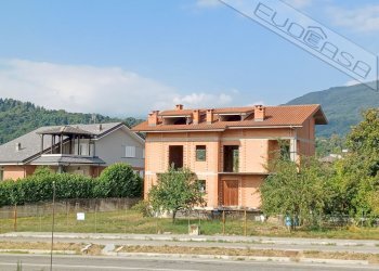 Villa via bagnolo snc, Barge - photo 1