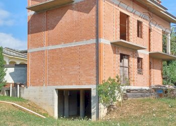 Villa via bagnolo snc, Barge - photo 11