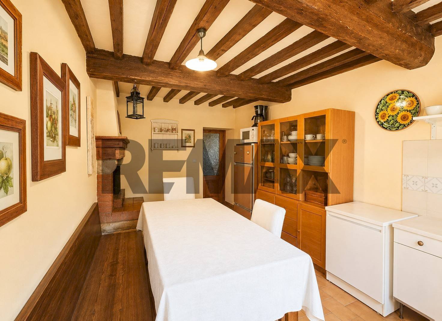 Sala da pranzo - Quadrilocale Loc. Poggio di Loro
7, Loro Ciuffenna - foto 2