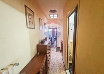 Hall / corridoio - Four-room apartment Loro Ciuffenna - photo 13