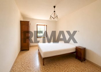 Camera / camera da letto - Four-room apartment Loc. Poggio di Loro
 
7, Loro Ciuffenna - photo 4