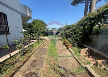 Giardino - Casa semi indipendente Via delle viole
 
9, Ardea - foto 4