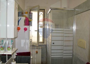 Bagno - Trilocale Viale Marino
 
39, Ardea - foto 15