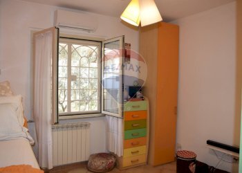 Camera / camera da letto - Trilocale Viale Marino
 
39, Ardea - foto 22