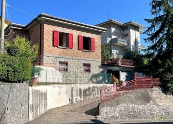 Facciata - Villa via Montegelli Mellino, 30, Sogliano al Rubicone - foto 1