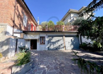Cortile interno - Villa via Montegelli Mellino, 30, Sogliano al Rubicone - foto 27