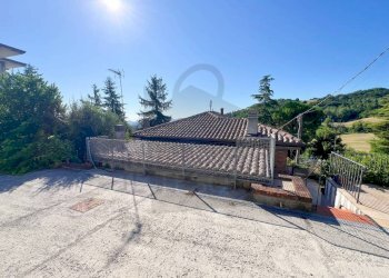 Cortile interno - Villa via Montegelli Mellino, 30, Sogliano al Rubicone - foto 43