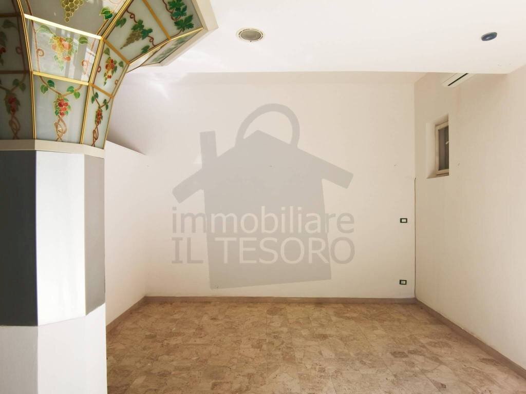 Interno non residenziale - Shop viale Gian Battista Marino, Rimini - photo 3