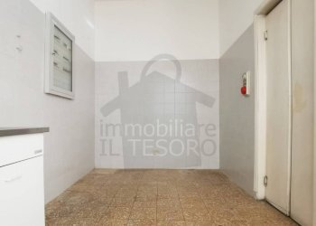 Interno non residenziale - Negozio viale Gian Battista Marino, Rimini - foto 4