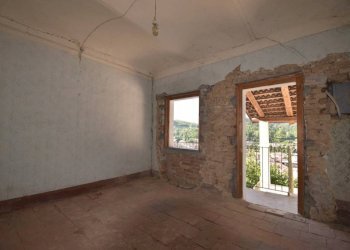 Stanza non arredata - Rustico via Valeirole, Corneliano d'Alba - foto 10