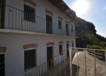 Facciata - Rustico via Valeirole, Corneliano d'Alba - foto 16