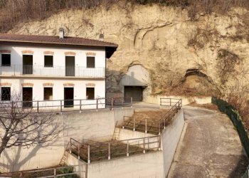 Facciata - Rustico via Valeirole, Corneliano d'Alba - foto 5