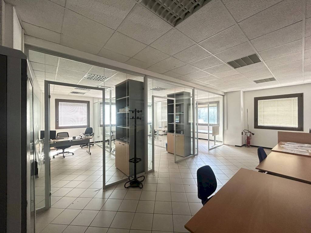 Ufficio - Office via Renata Bianchi, Genova (neighborhood Cornigliano) - photo 1