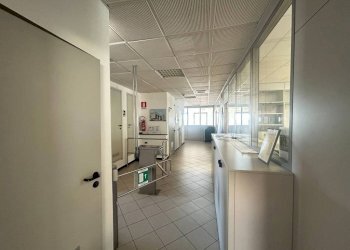 Ingresso - Ufficio via Renata Bianchi, Genova (zona Cornigliano) - foto 6