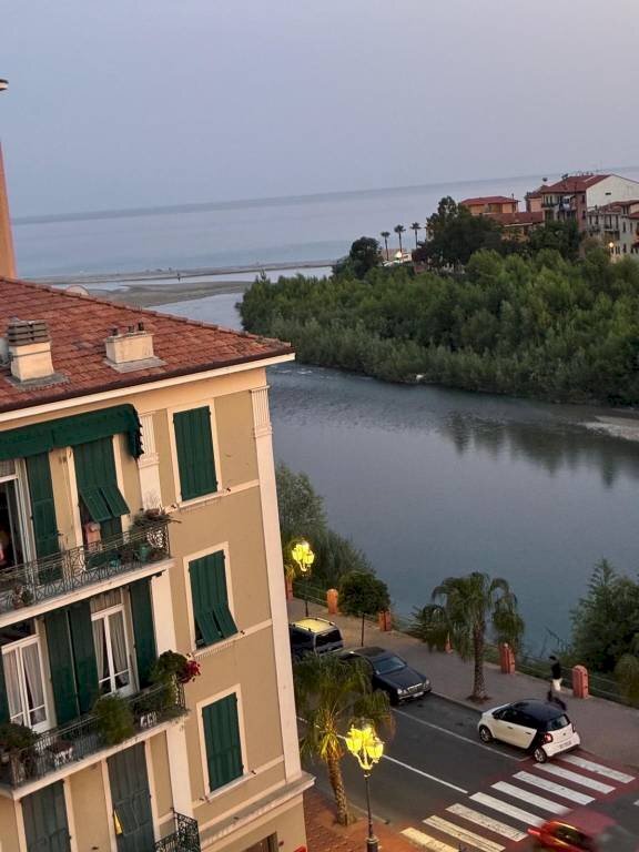 Vista - Four-room apartment Ventimiglia - photo 1