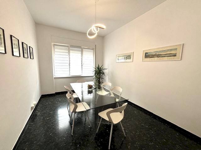 Stanza arredata - Ufficio via alla Porta degli Archi, Genova - foto 1