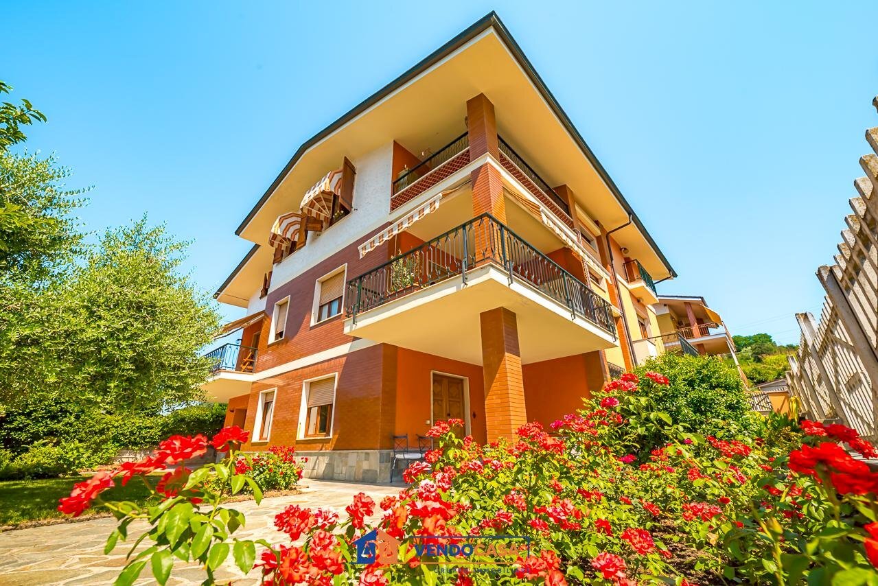 Casa indipendente Santa Vittoria d'Alba - foto 1