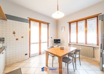 Casa indipendente Santa Vittoria d'Alba - foto 9