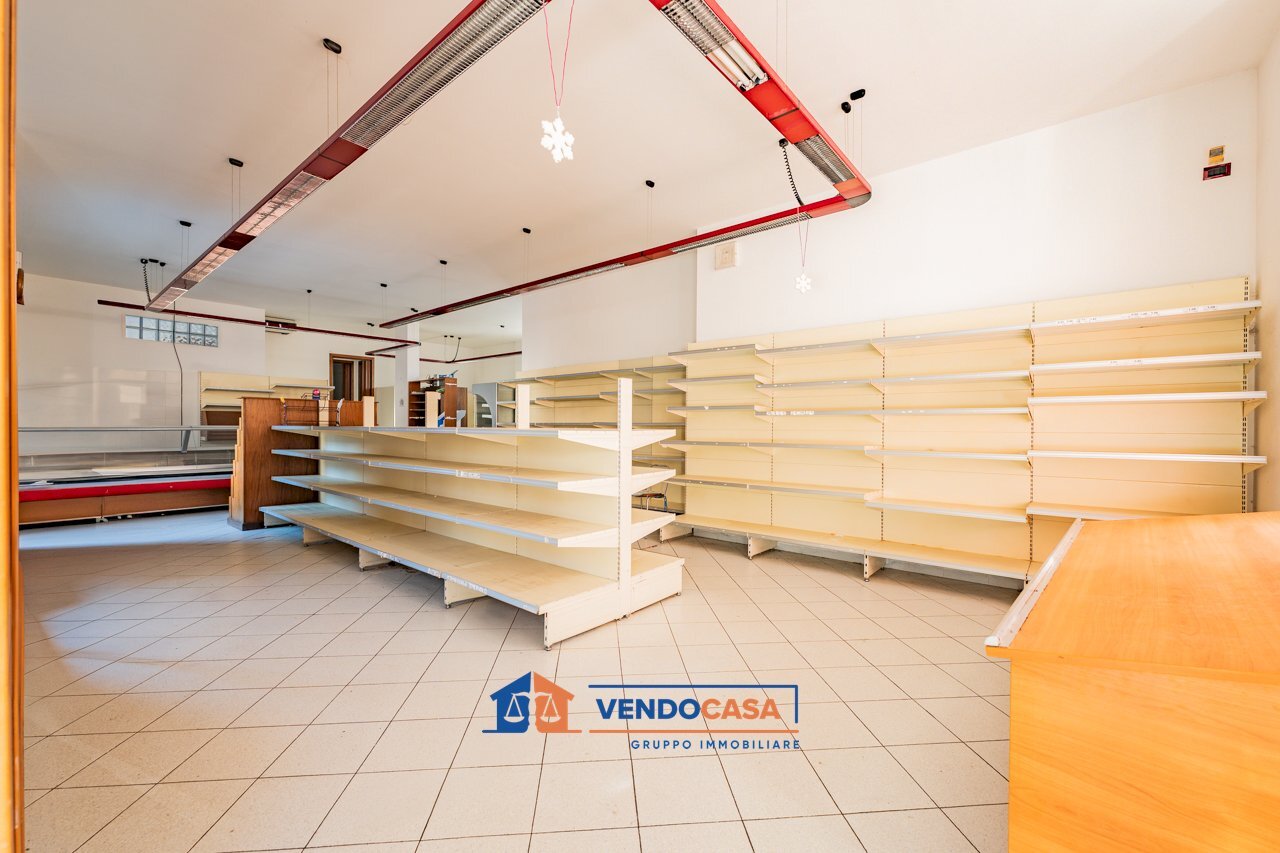 Commercial Premises Montanera - photo 2