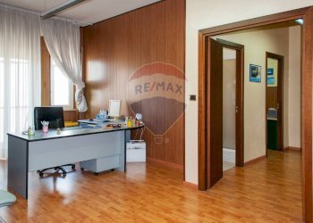 Accoglienza/sala d\'attesa - Appartamento Viale Vittorio Veneto
187, Catania - foto 3