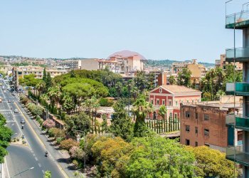 Vista dal balcone - Appartamento Viale Vittorio Veneto
187, Catania - foto 7