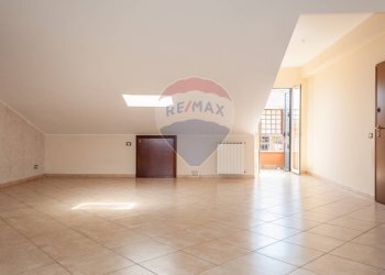 Stanza vuota - Attico Via Allegria
 
26/A, Catania - foto 8