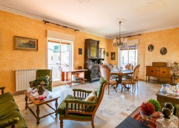 Sala da pranzo - Appartamento Via Giovanni Verga
 
56, Acireale - foto 9