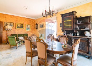 Sala da pranzo - Appartamento Via Giovanni Verga
 
56, Acireale - foto 10