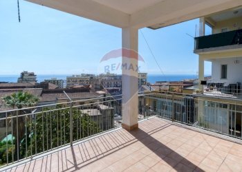 Balcone - Appartamento via Piemonte
 
18, Acireale - foto 1