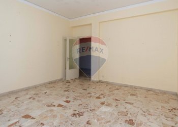 Stanza vuota - Appartamento via Piemonte
 
18, Acireale - foto 9