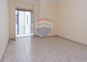 Stanza vuota - Appartamento via Piemonte
 
18, Acireale - foto 17